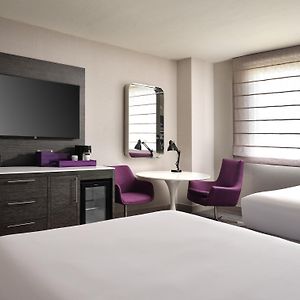 Camera con letto queen size
